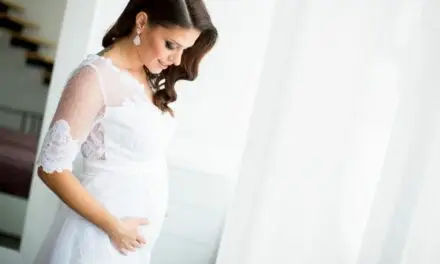 Quelle tenue de mariée choisir quand on est enceinte ?